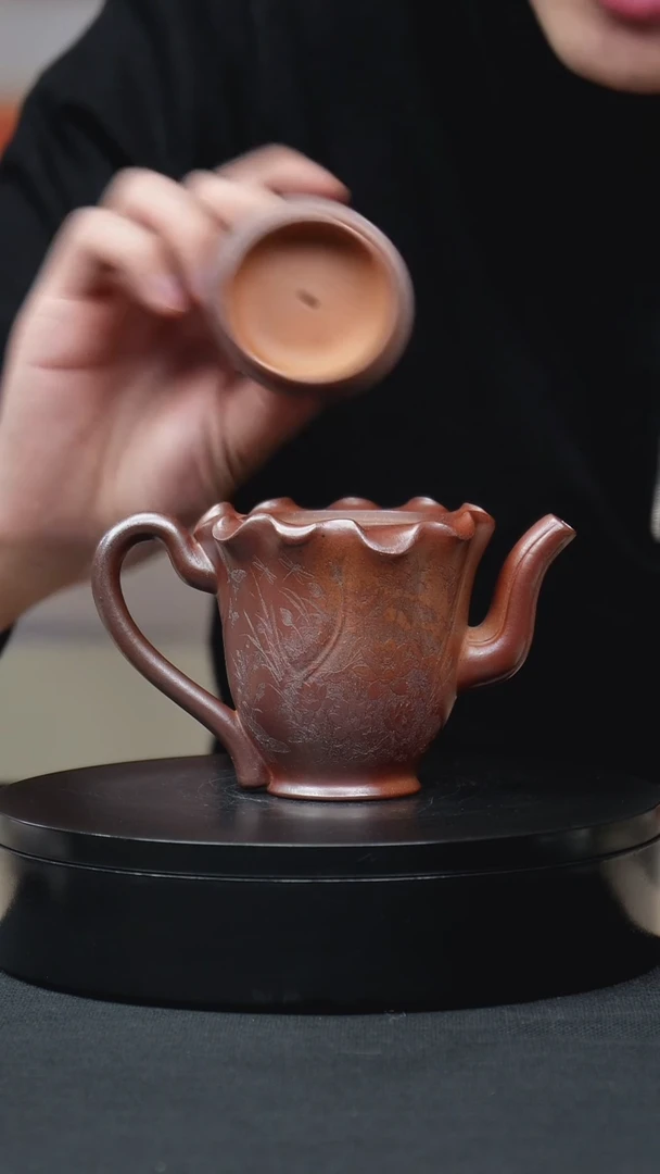 【闪购商品】紫砂茶壶本山绿火云烧荷塘月色