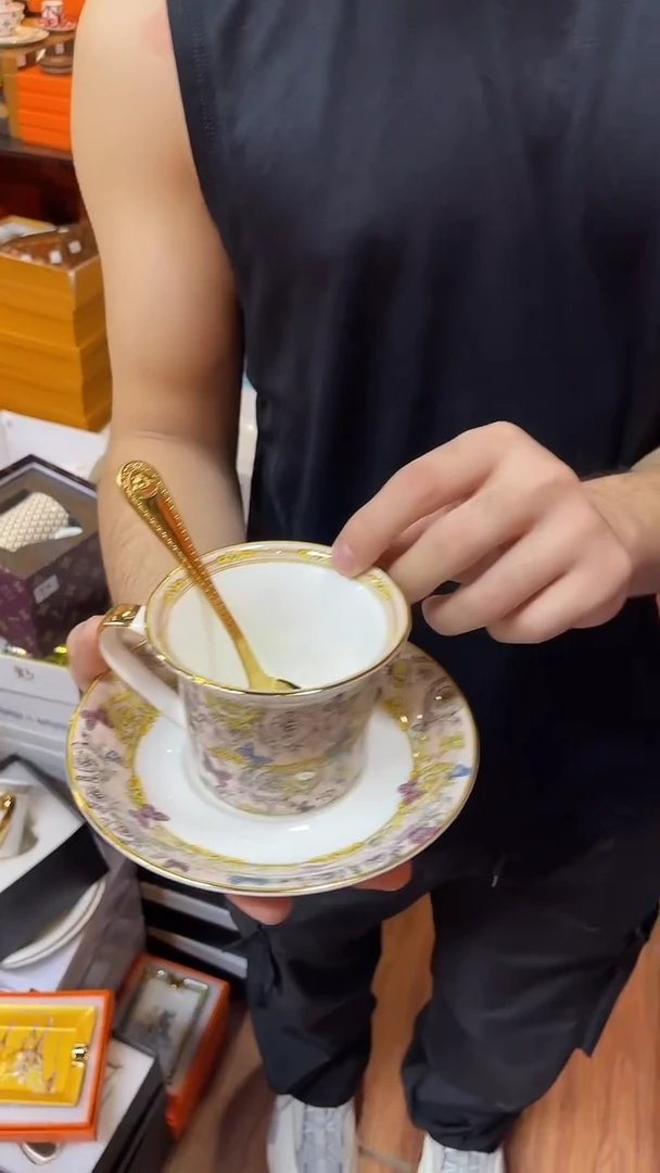 杯鸿辉家品牌瓷器，京东包邮！