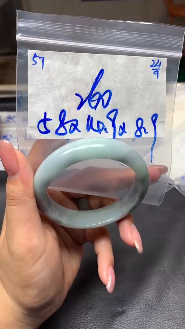未镶嵌定制翡翠57翡翠毛货需精细抛光手镯多样性拍一发一