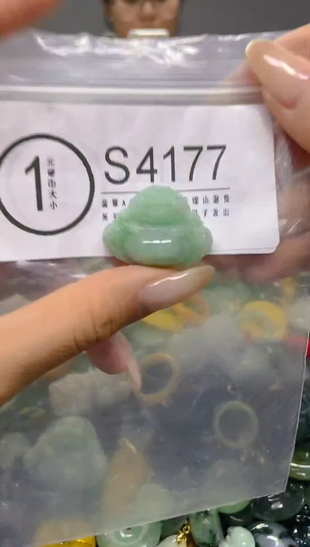 颈饰未镶嵌翡翠/ S /翡翠A货，一件也是批发价