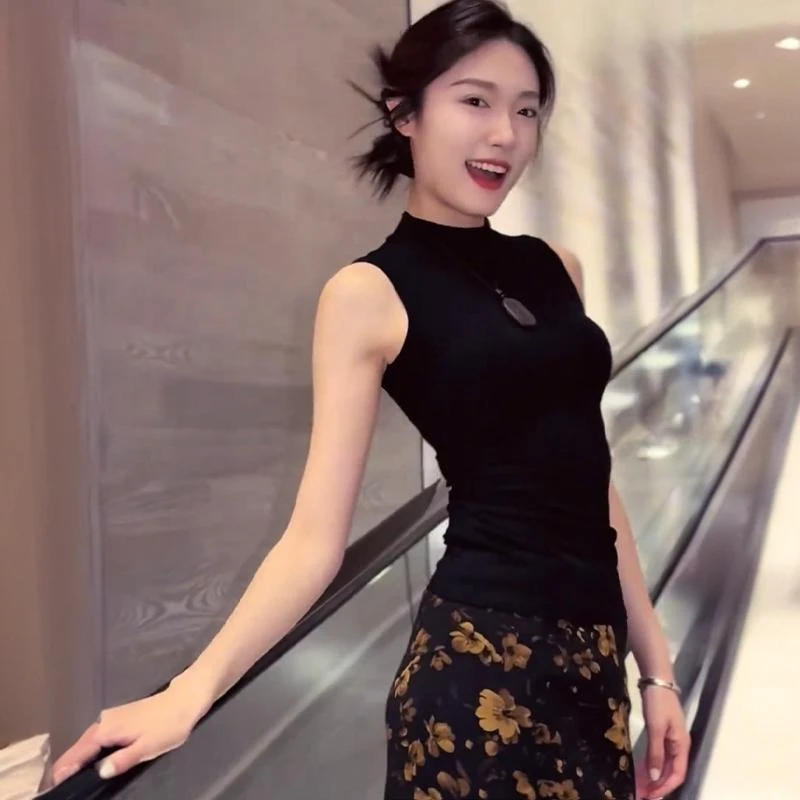 半高领吊带背心女夏外穿独特超好看修身打底内搭无袖上衣配后妈裙