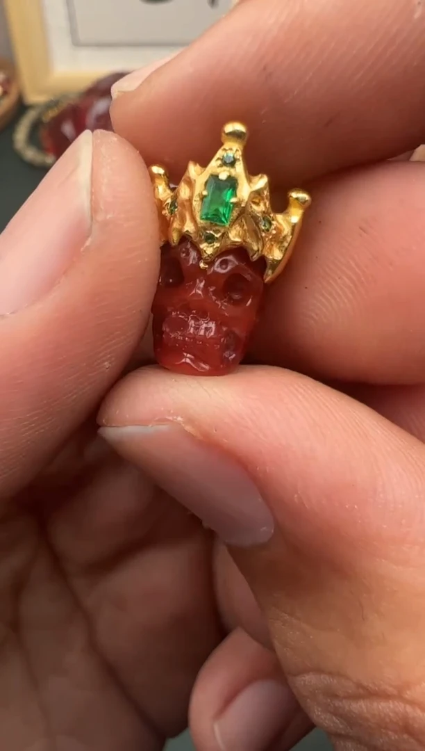 合金南红玛瑙把件南红骷髅