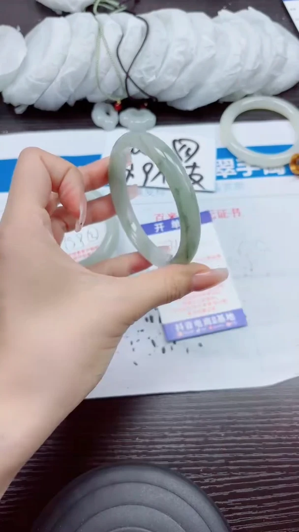 石英质玉手镯未镶嵌A71-60.61