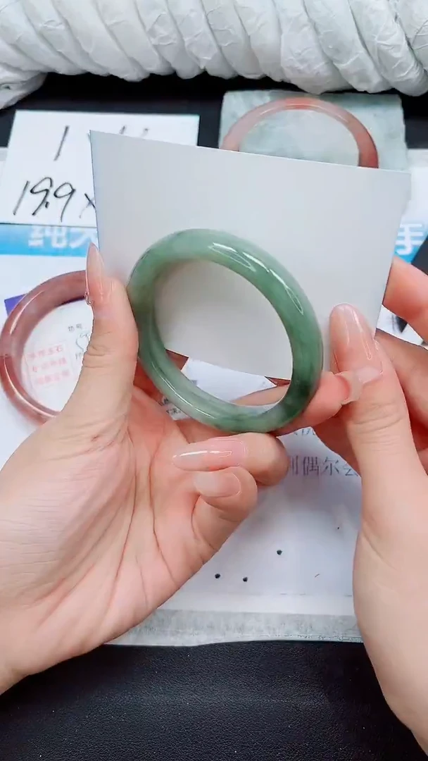 【闪购商品】石英质玉手镯未镶嵌A60-54/55