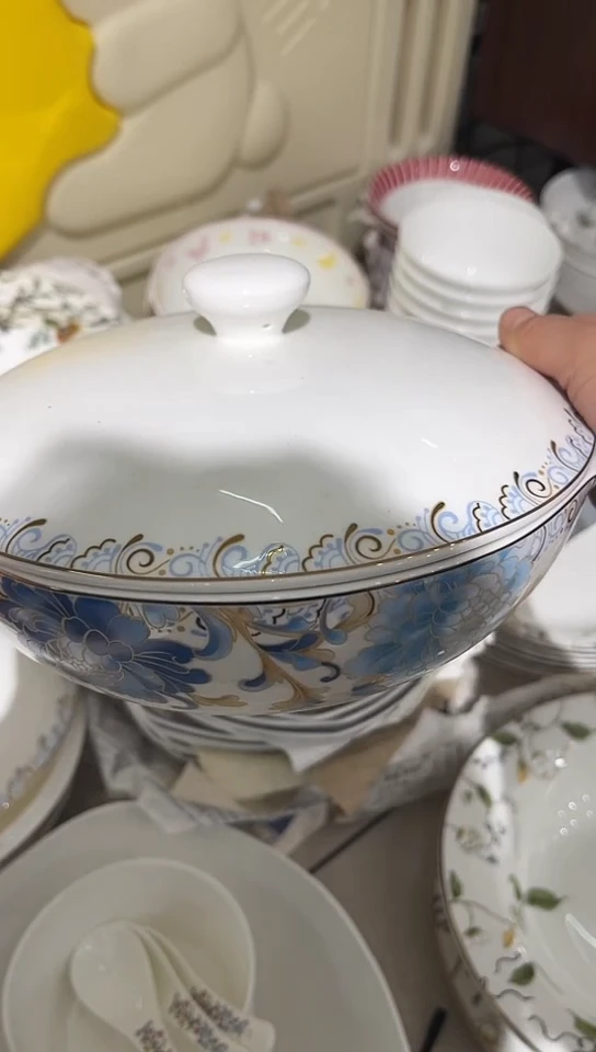 瓷品锅一个隆骨瓷