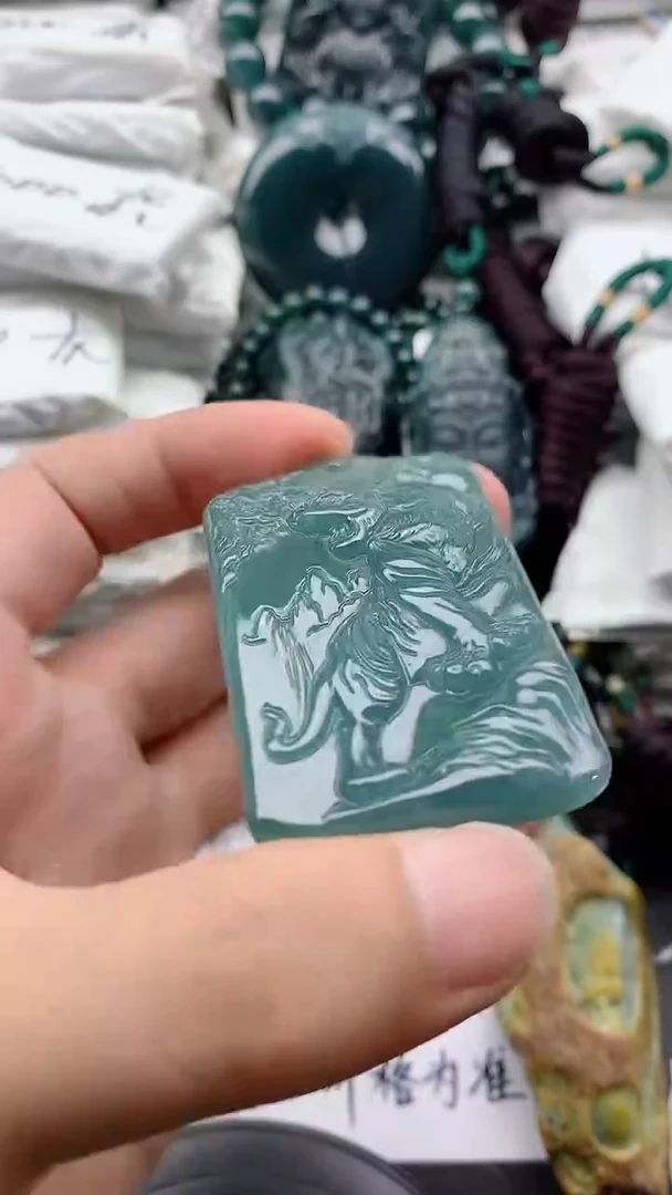 翡翠未镶嵌颈饰8888888888