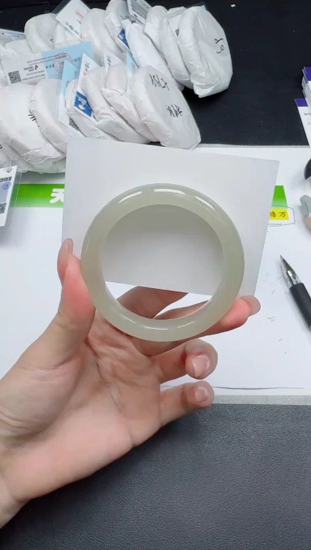 未镶嵌手镯石英质玉0134-5051