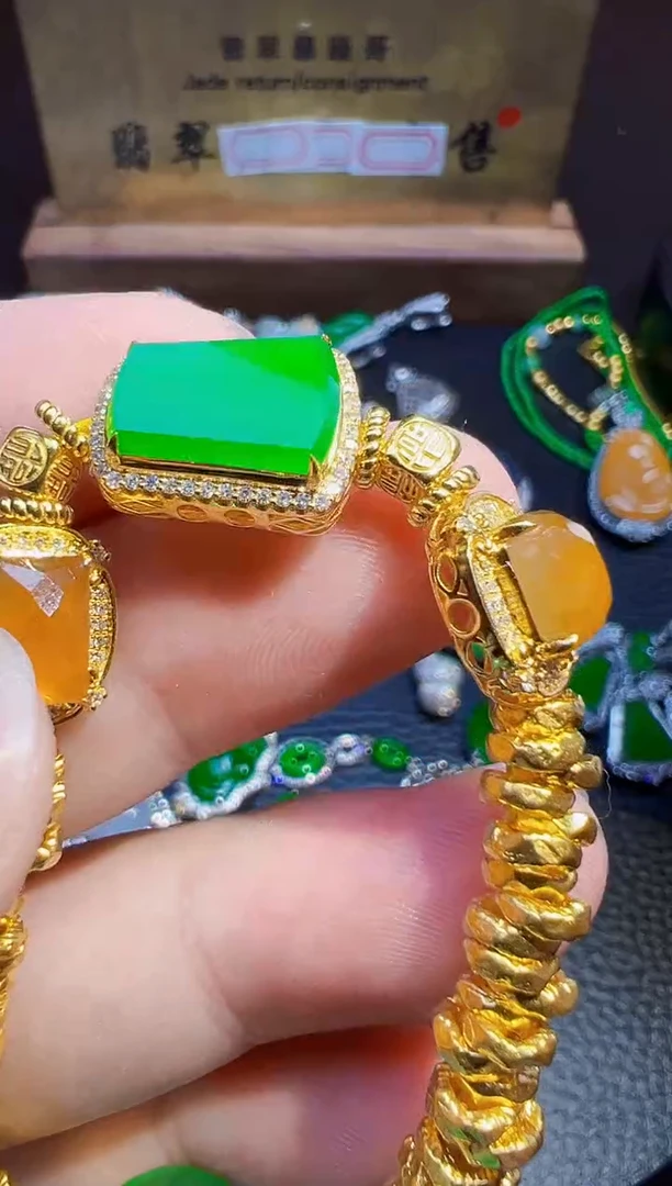 足金镶嵌手链翡翠金*翡翠