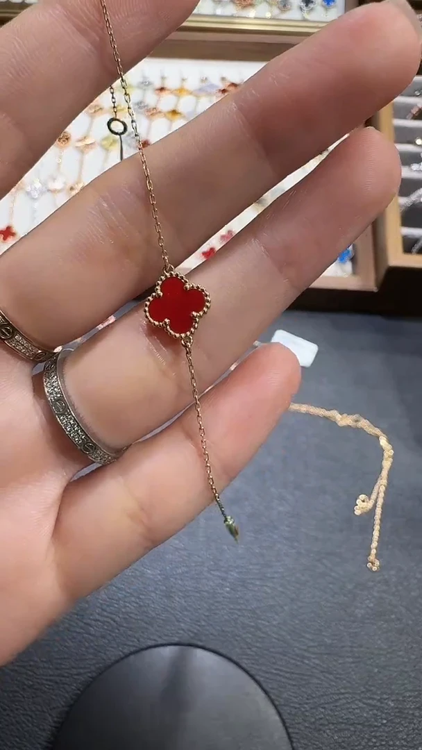 18K金镶嵌手链玛瑙/玉髓红色k黄小单花手链GHJ