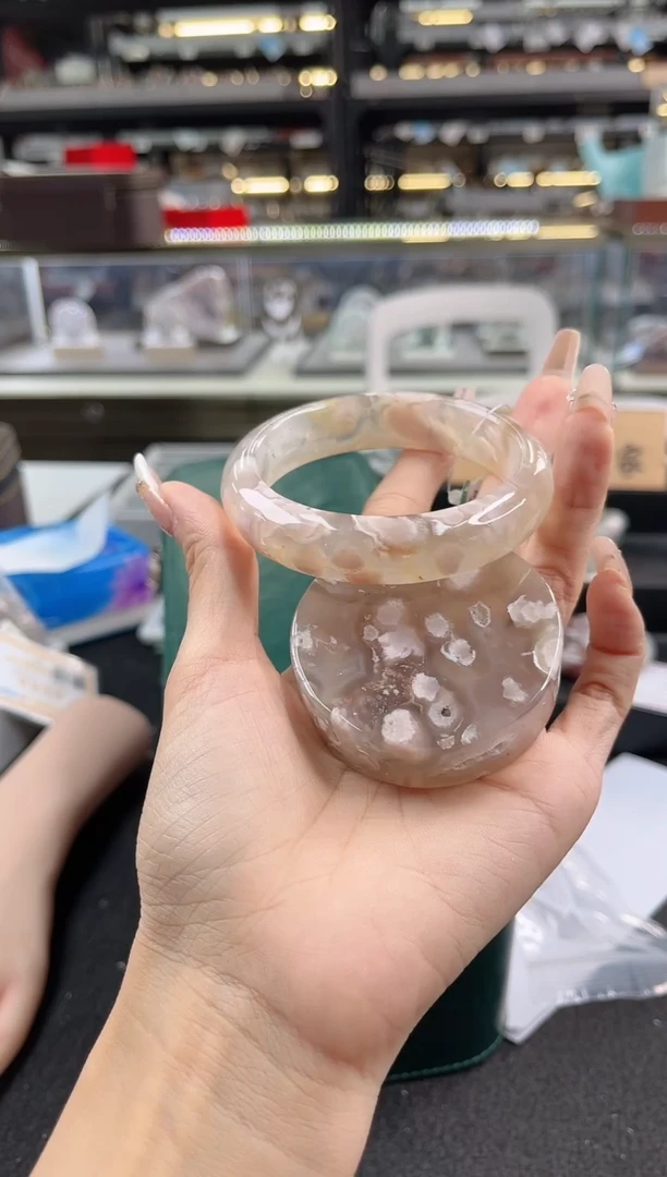 未镶嵌手镯石英质玉60圈口（赠品镯心）s95196