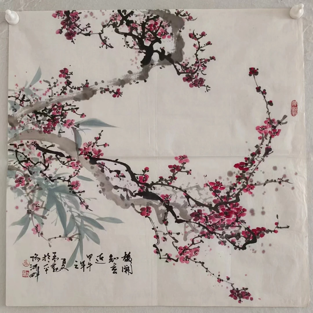 1982  纯手绘老字画《梅开知春近》斗方   尺寸 68×68