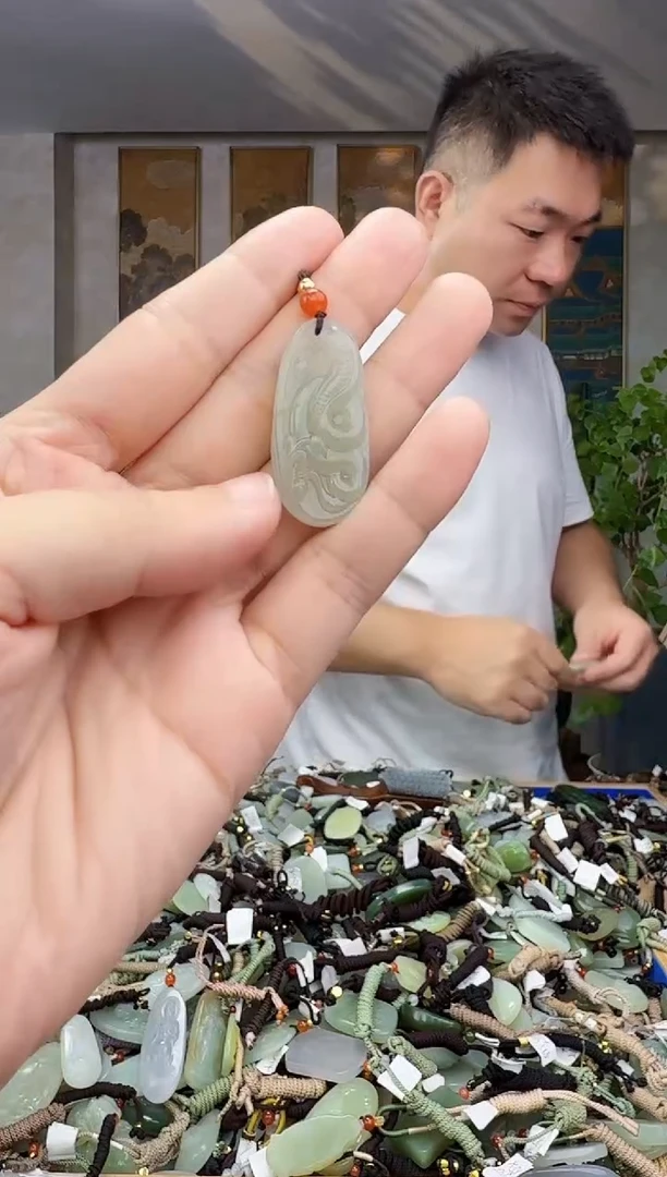 未镶嵌和田玉挂件拍一发一