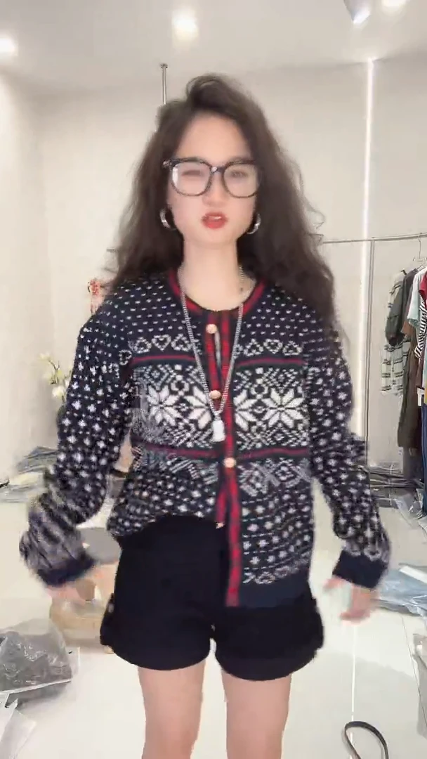 藏青色！设计师款高货绵羊毛衣