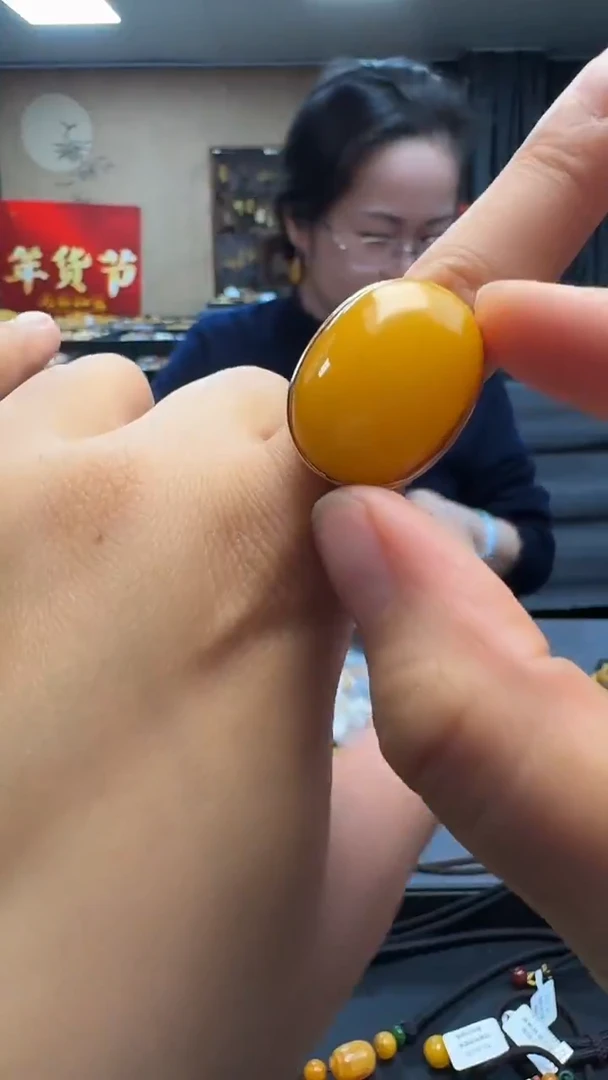 银S925镶嵌琥珀戒指天然保真蜜蜡戒指