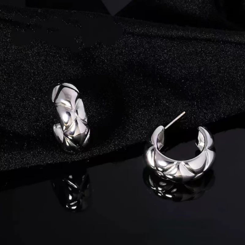 铜合金耳饰 N1-小香风菱格纹设计感耳圈e2391【zb】