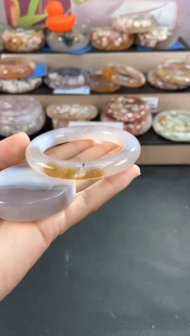未镶嵌手镯石英质玉55