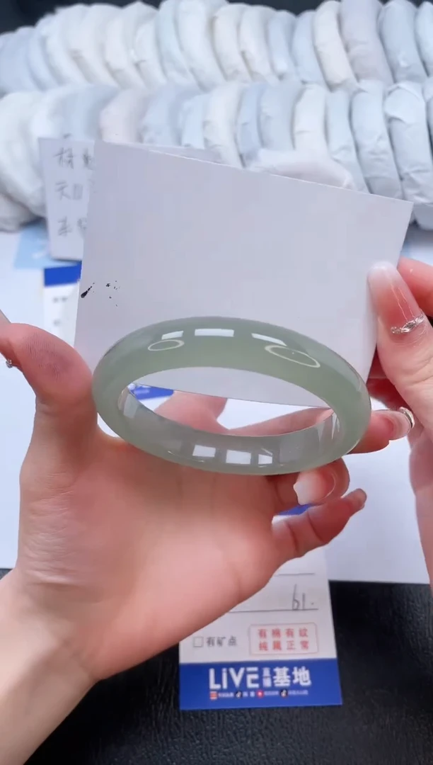 【闪购商品】石英质玉手镯未镶嵌T88-61