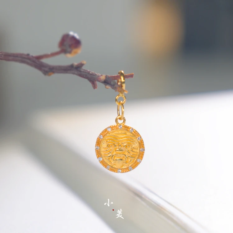 18K金扎基吊坠 万能扣 G8379