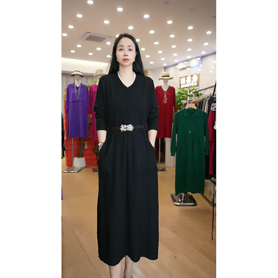 4528 大码女装长袖连衣裙秋冬新款纯色V领长裙