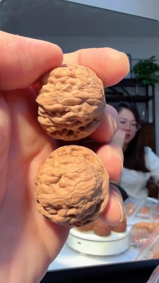 大叶紫檀（黑酸枝木类）005核鼎 37