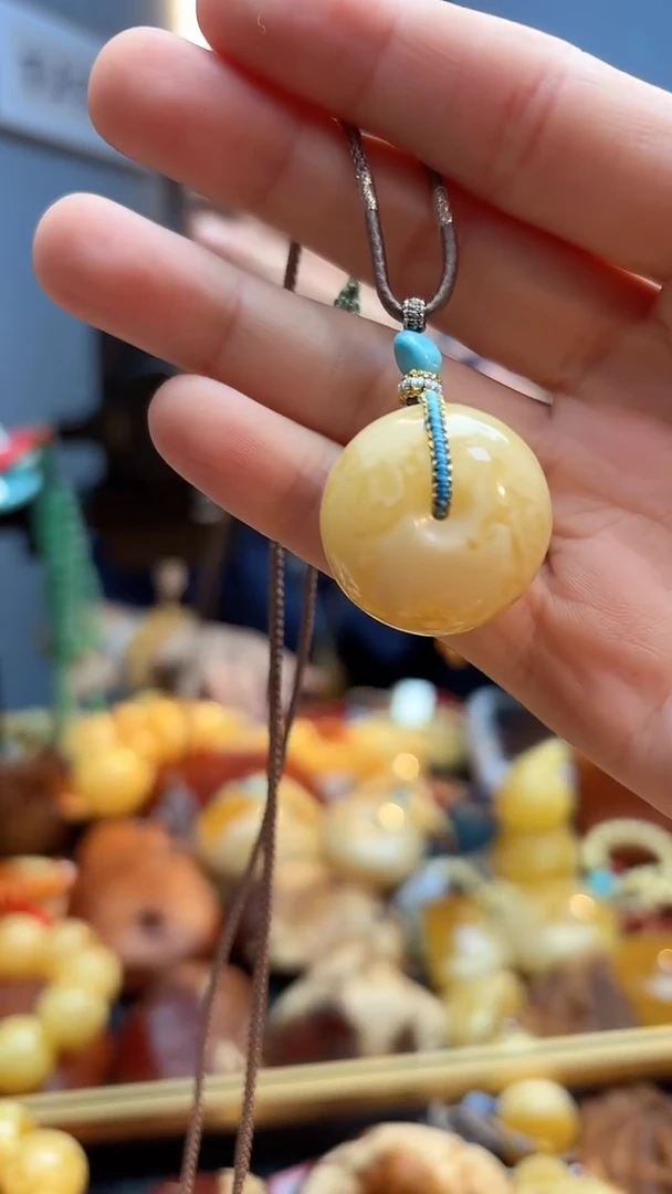 琥珀颈饰未镶嵌吊坠