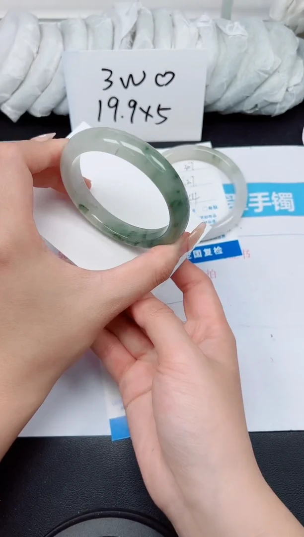 【闪购商品】石英质玉手镯未镶嵌G308-56