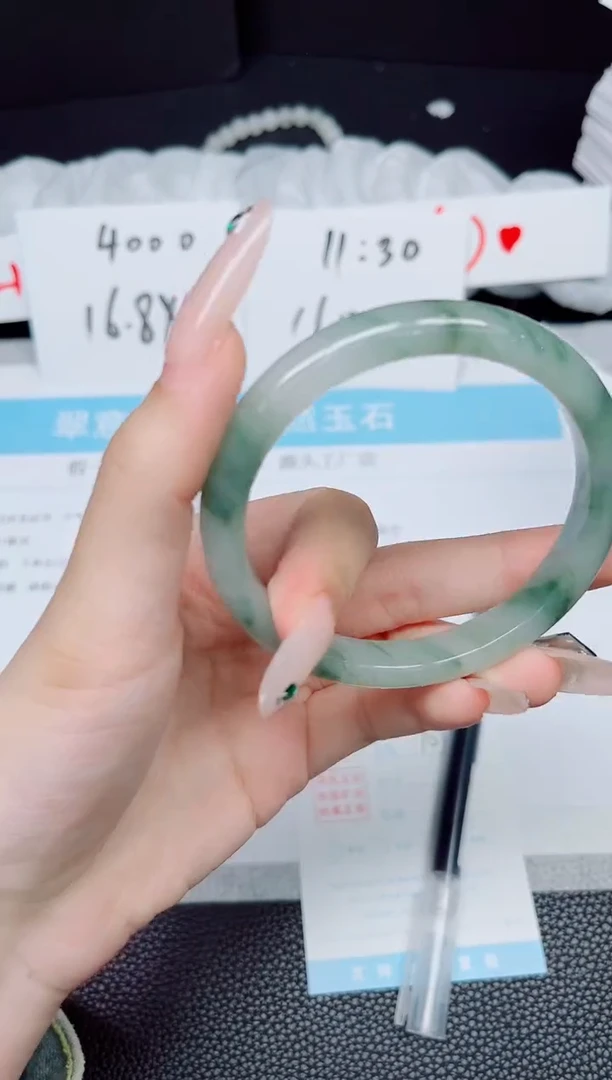 石英质玉手镯未镶嵌105-58