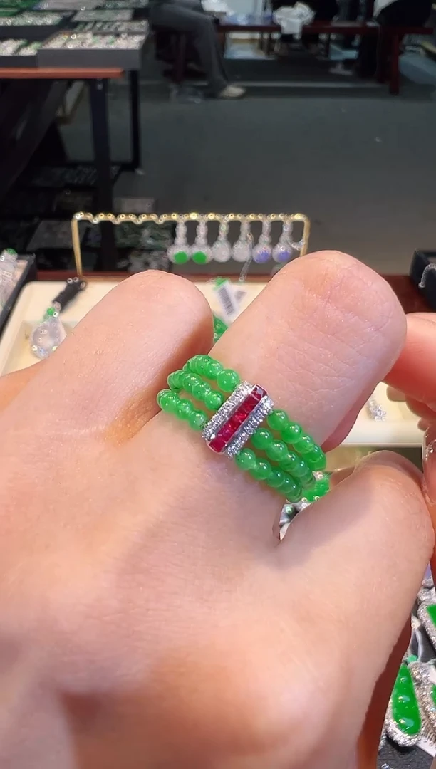 【闪购商品】翡翠戒指18K金镶嵌翡翠