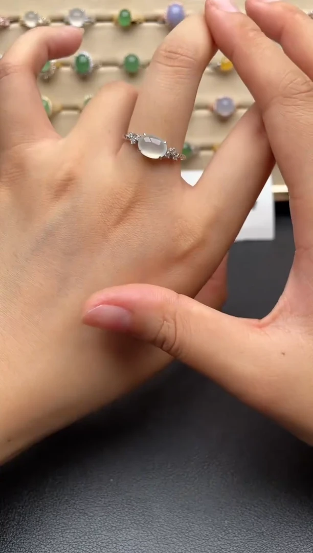 银S925镶嵌戒指翡翠一物一证一礼盒