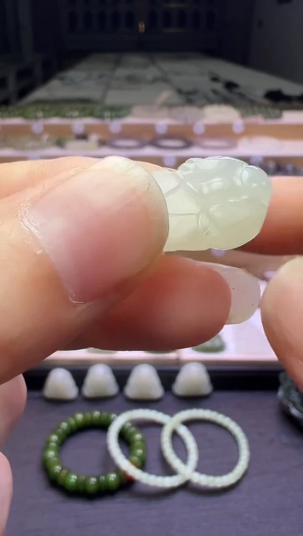 和田玉未镶嵌车挂28号链接（先拍先得）