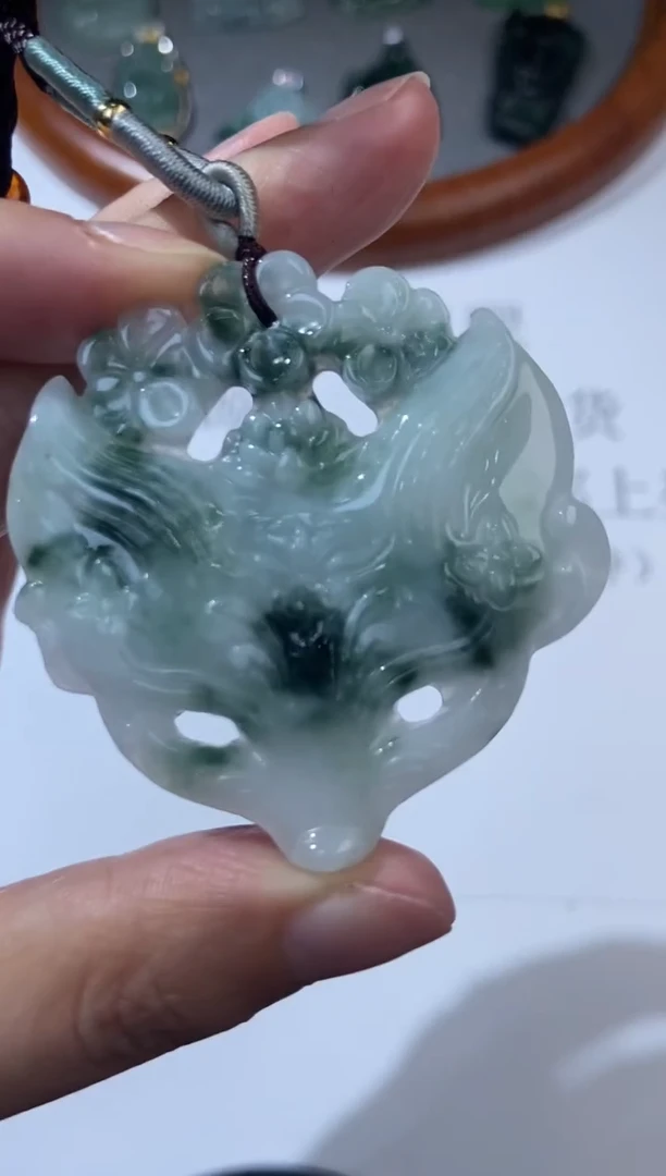 未镶嵌挂件翡翠372590     多人