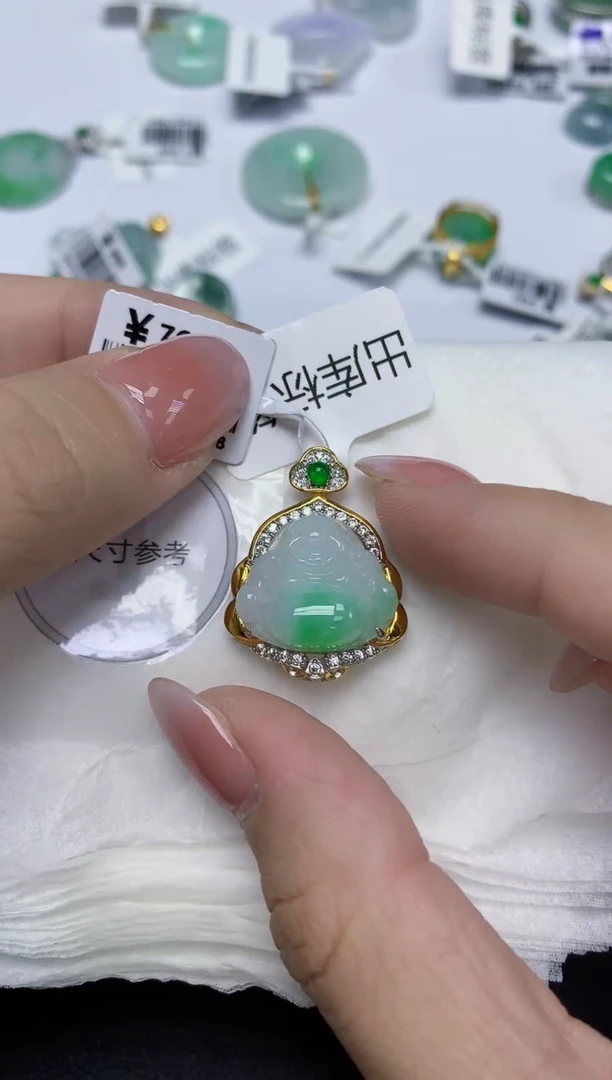 颈饰未镶嵌翡翠天然缅甸翡翠A货多样性发一件