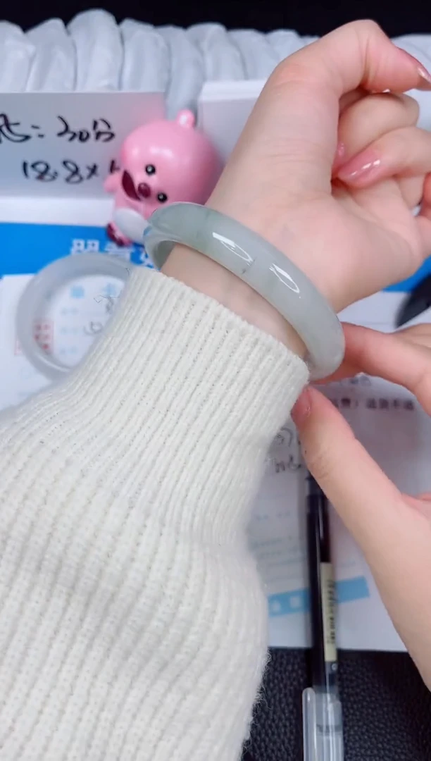 【闪购商品】石英质玉手镯未镶嵌370-60.5