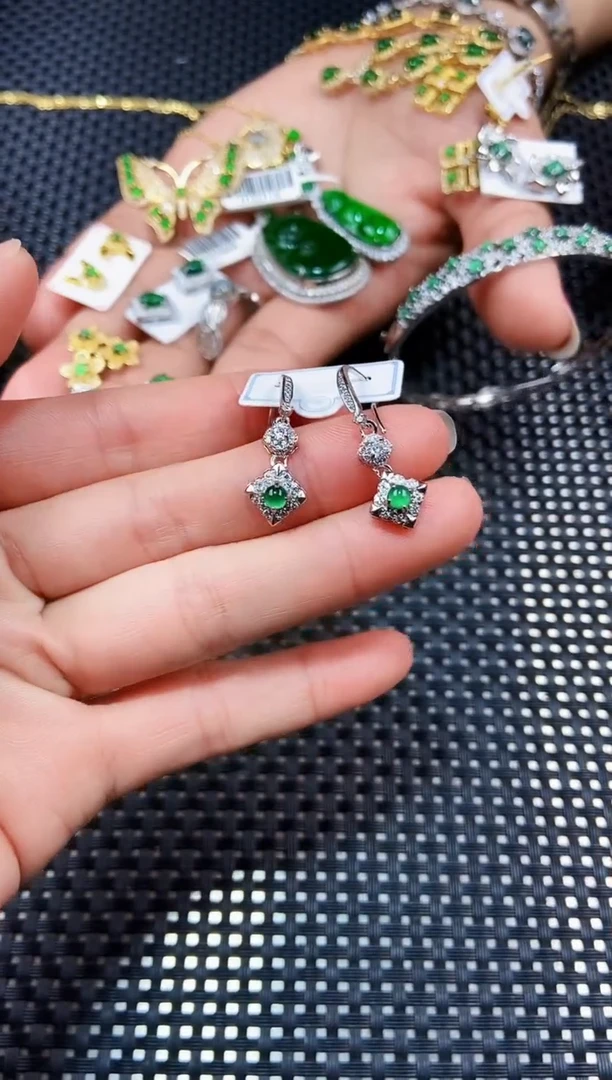 【闪购商品】翡翠耳饰未镶嵌11111111