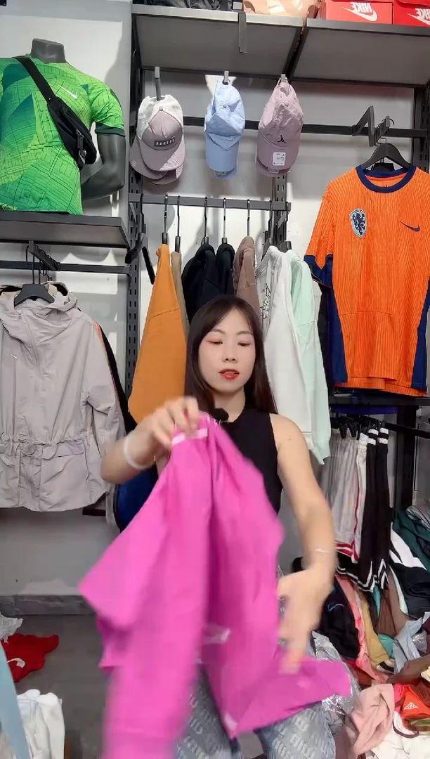 1202       编码 瑕疵款直播间过款为准 尺码