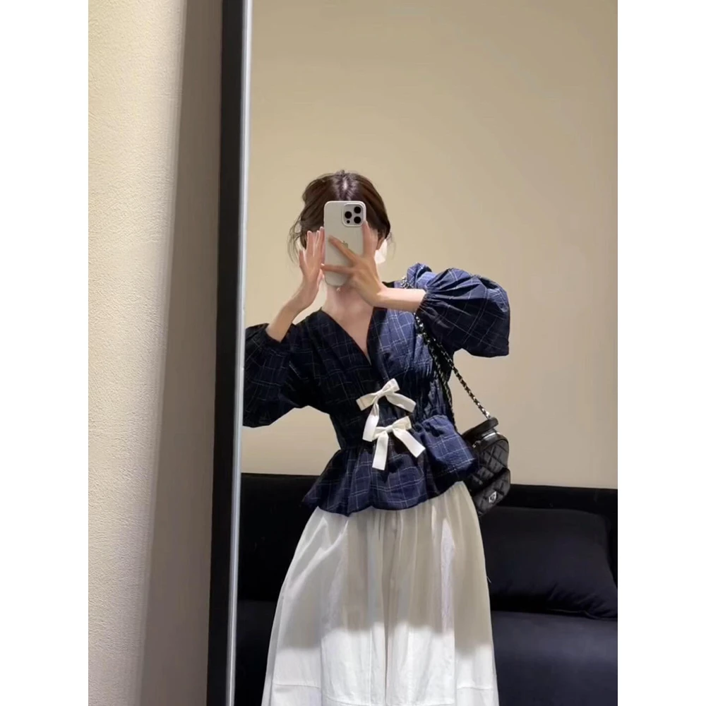 法式v领气质收腰蓝色格子衬衫2025年新款超好看宽松显瘦上衣女装