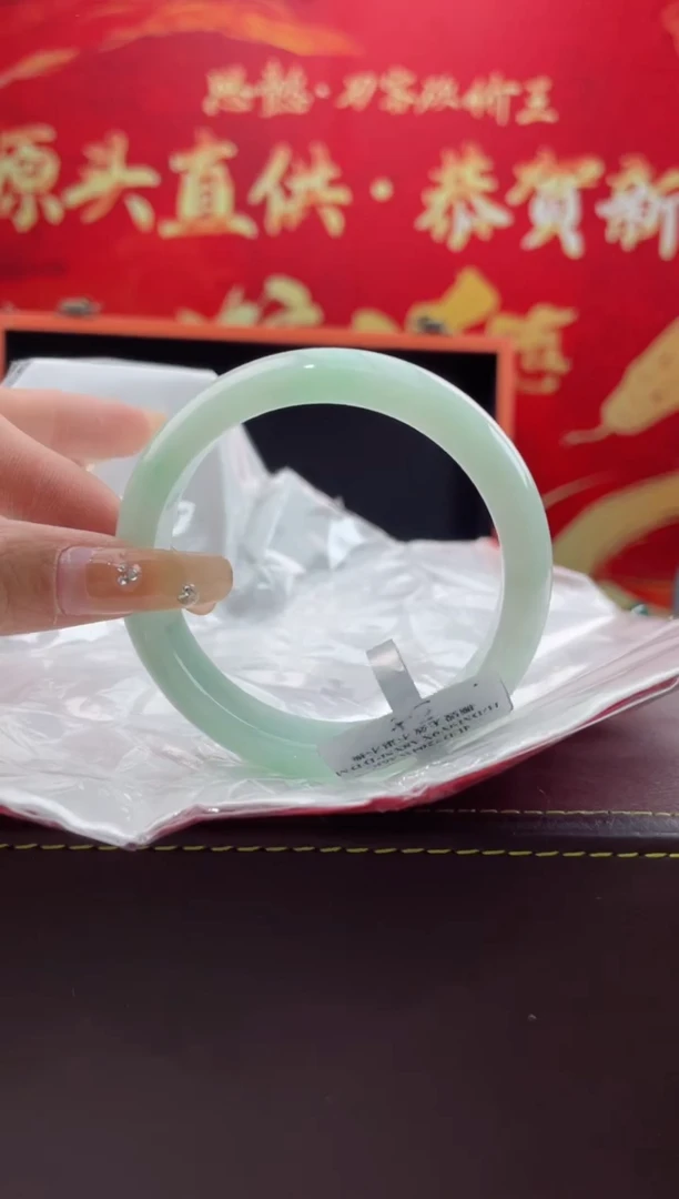 【闪购商品】翡翠手镯未镶嵌8翡翠手镯