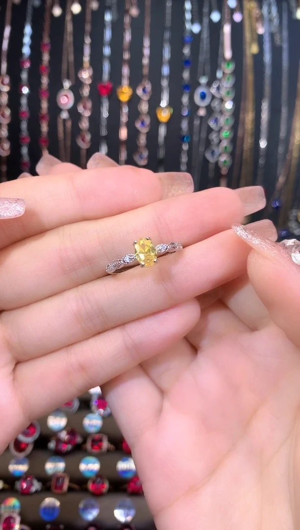 【闪购商品】水晶戒指银S925镶嵌银色5.7