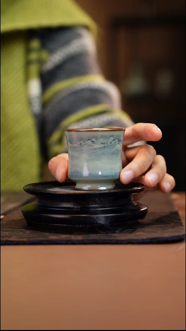 气柴窑 玉石青山水小号古月杯