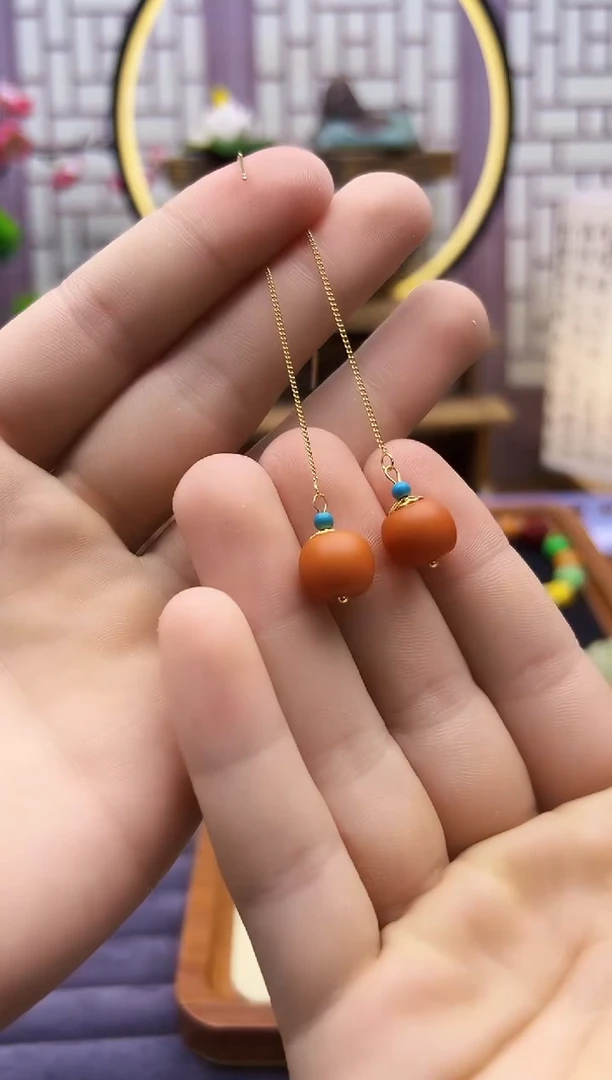 14K金镶嵌蜜蜡耳饰E31