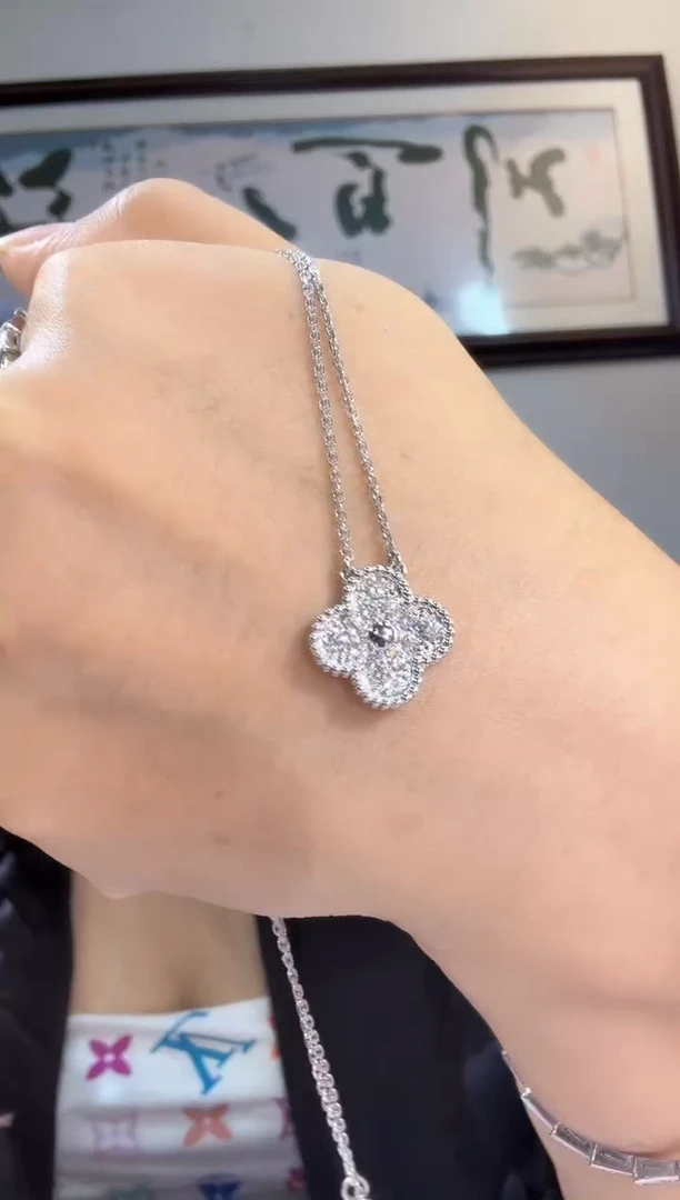 铂Pt950镶嵌项链实验室培育钻石项链