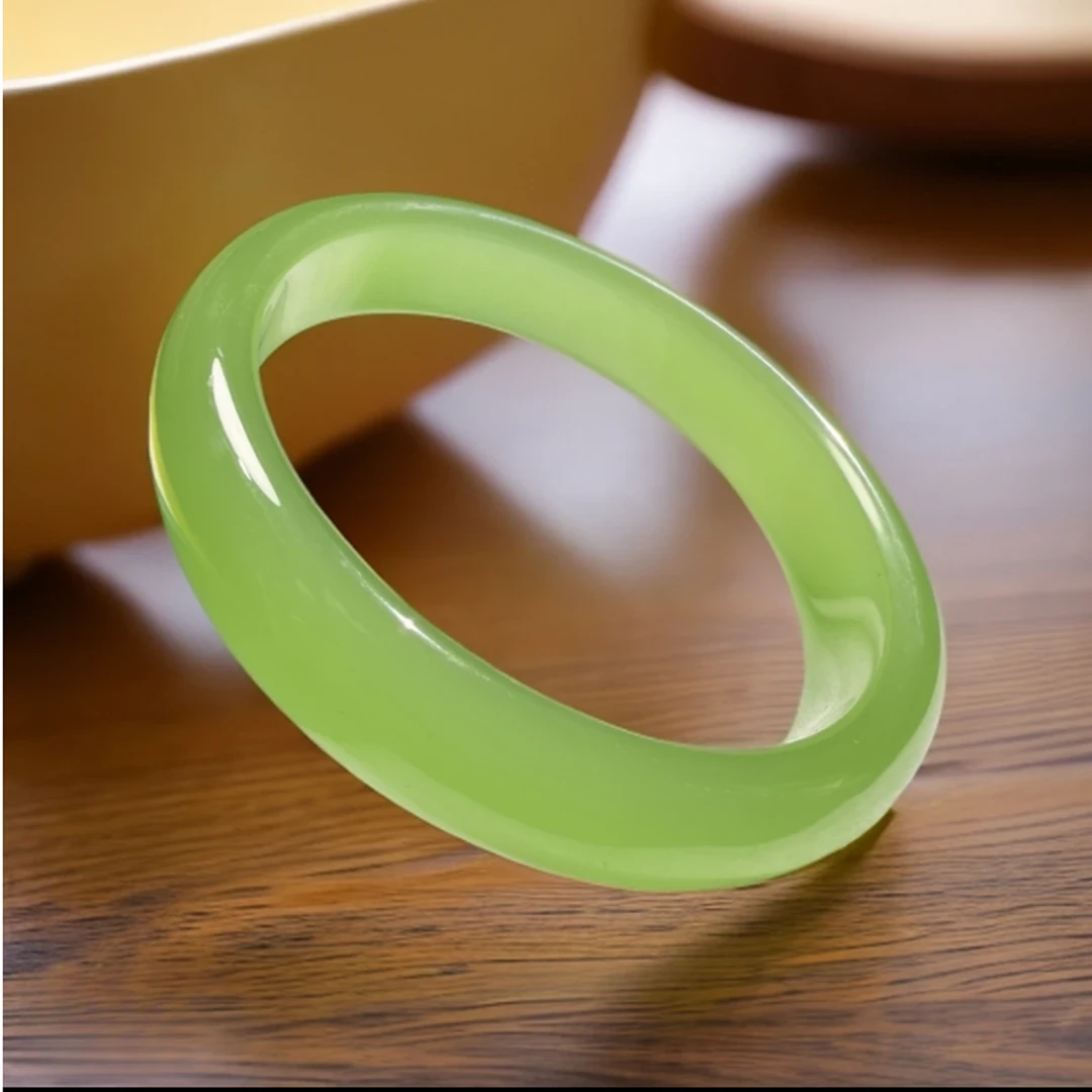 辣阳绿美人镯时尚手镯