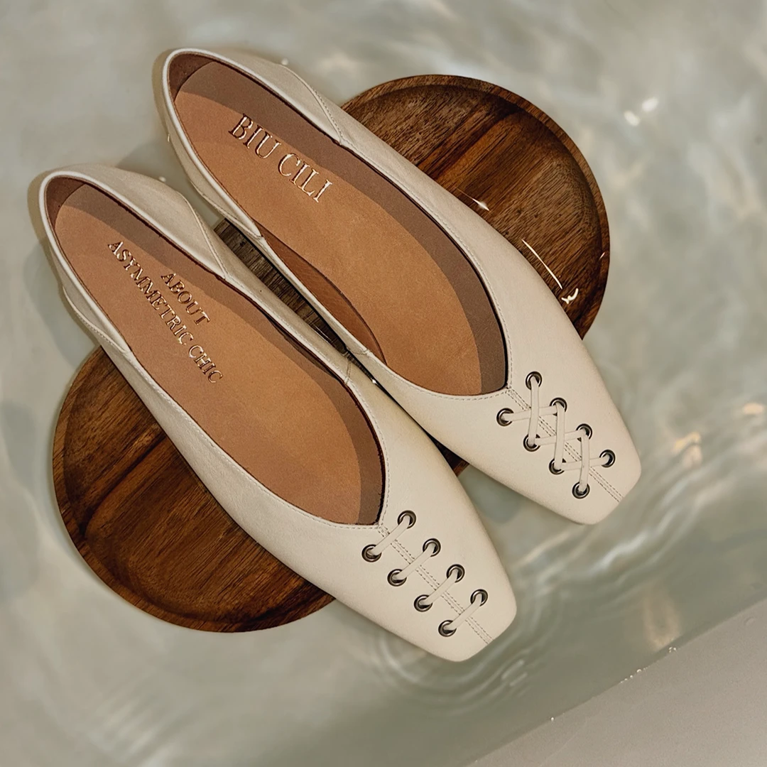 BIUCILI原创设计 非对称优雅两色尖方头平底浅口单鞋