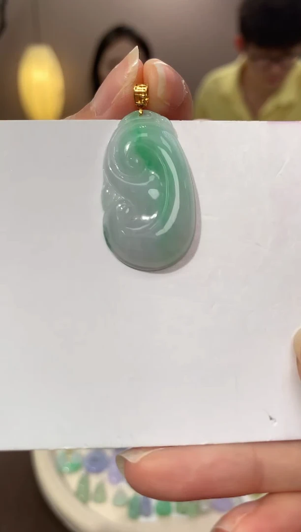 翡翠18K金镶嵌颈饰天然缅甸a货翡翠