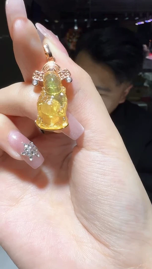 【闪购商品】琥珀吊坠(不含链)未镶嵌多样性发一件 147