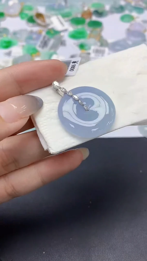 翡翠18K金镶嵌颈饰天然缅甸a货翡翠