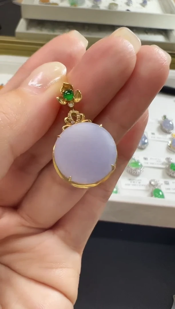 颈饰18K金镶嵌翡翠KBSZ1204-030