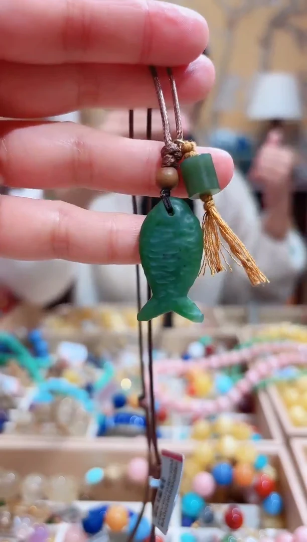 颈饰未镶嵌和田玉（碧玉）天然碧玉连年有余