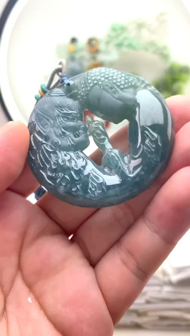 颈饰未镶嵌翡翠一念之间