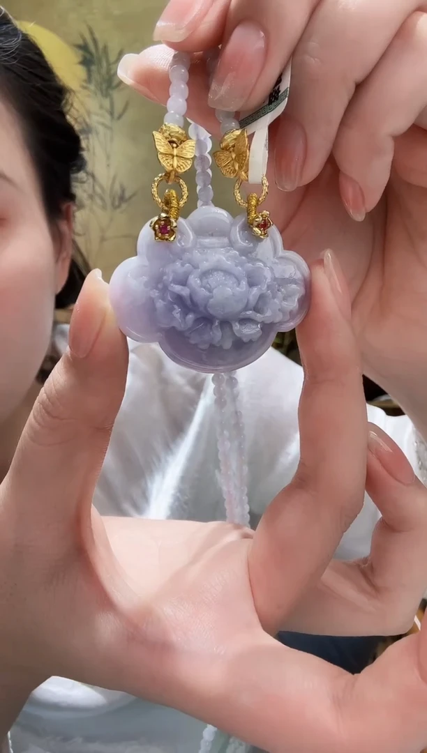 颈饰未镶嵌翡翠吊坠